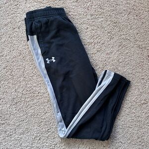 Boys Under Armour Sweatpants (size Large)
